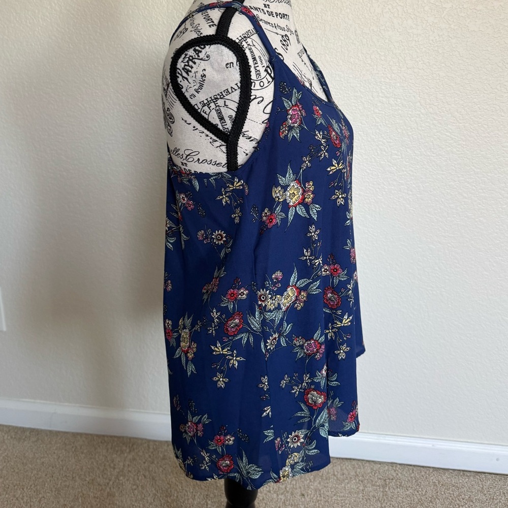 Floral Sleeveless Top - Navy - Picture 5 of 7